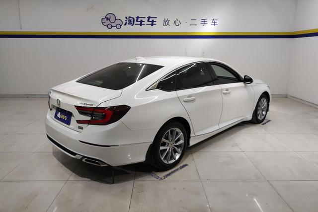 Honda Accord id 3825551 из Китая 15