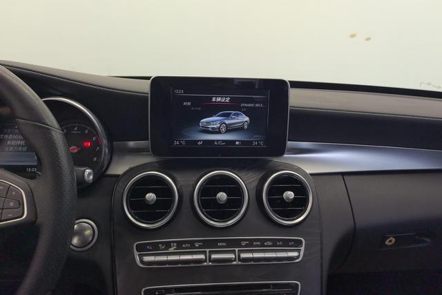 Mercedes Benz C-Class 2017 — фото 10