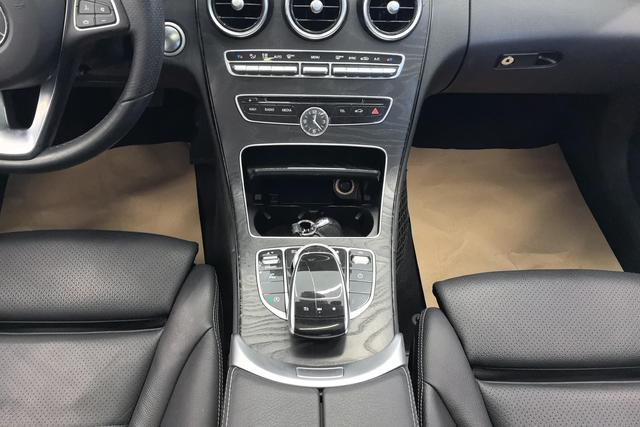 Mercedes Benz C-Class 2017 — фото 14