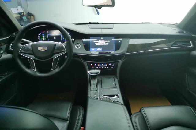 Cadillac CT6 2017 — фото 11
