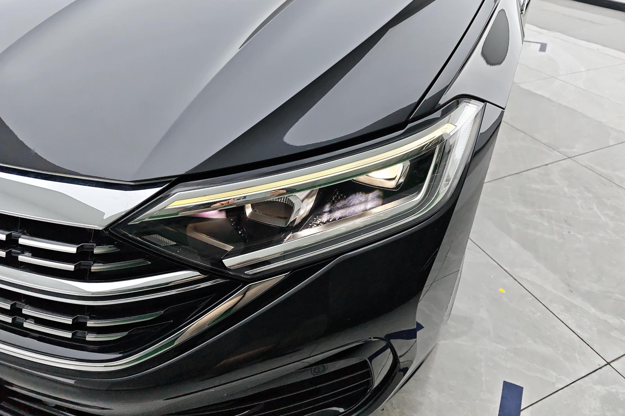 Volkswagen Sagitar 2024 300TSI DSG