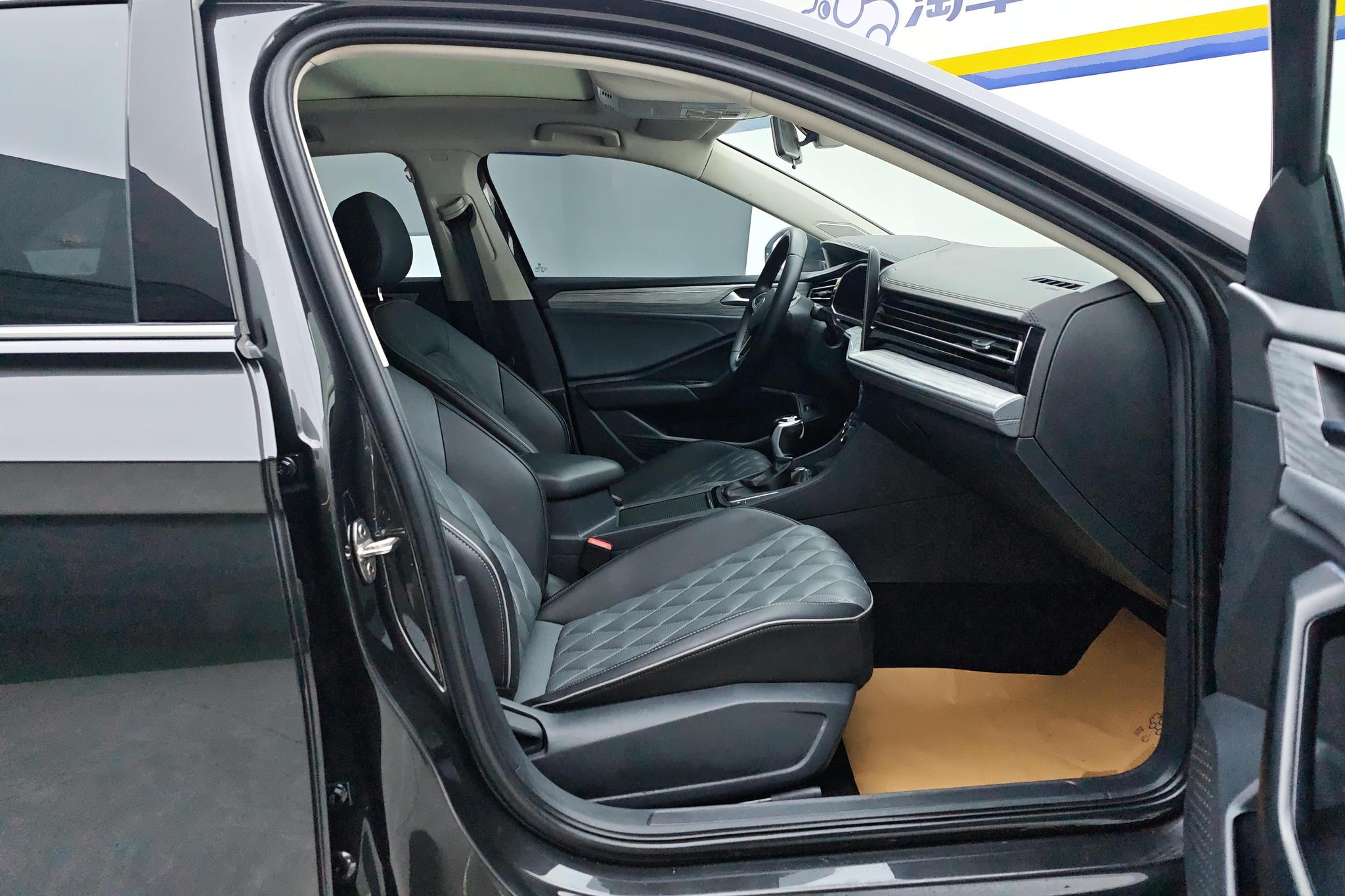Volkswagen Sagitar 2024 300TSI DSG