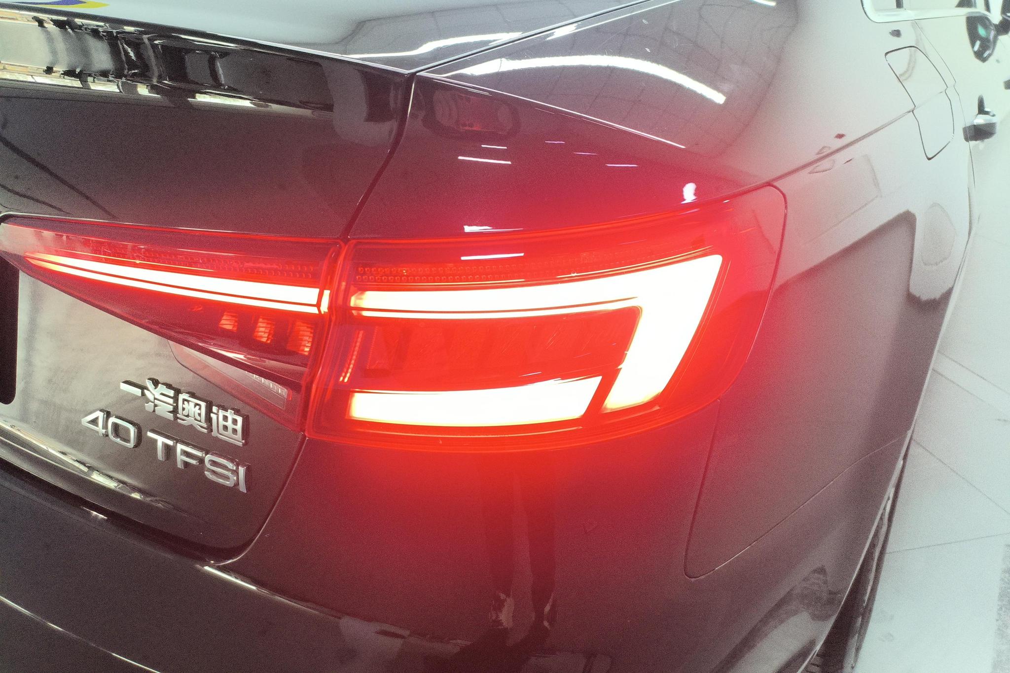 Audi A4L 2019 40 TFSI VI