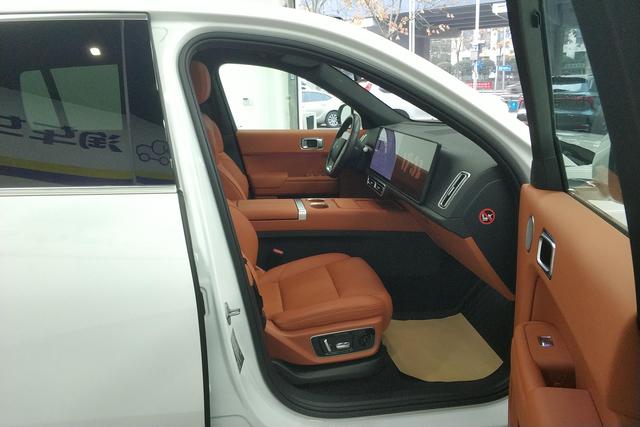 Ideal car Ideal L7 id 3782000 из Китая 7