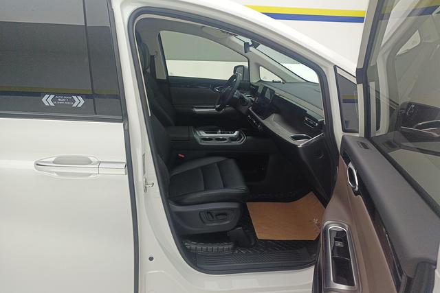 GAC Trumpchi Trumpchi E8 id 3769092 из Китая 10