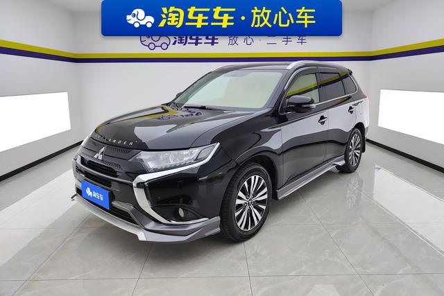 Mitsubishi Outlander 2021 — фото 1