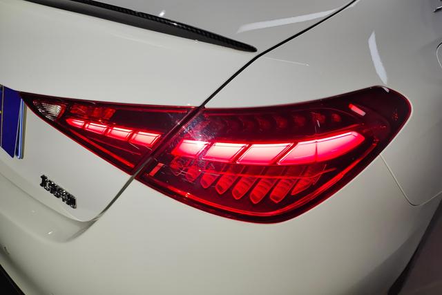 Mercedes-Benz C-Class 2023 C 200 L — фото 8