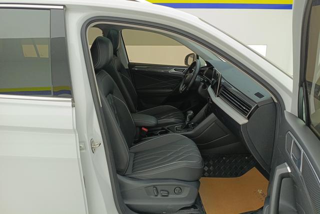 Volkswagen Tiguan L 2023 — фото 17