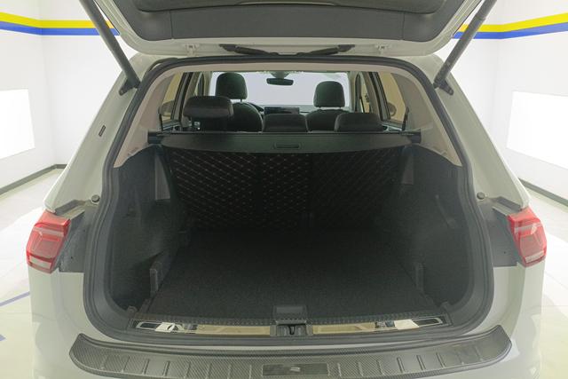 Volkswagen Tiguan L 2023 — фото 16