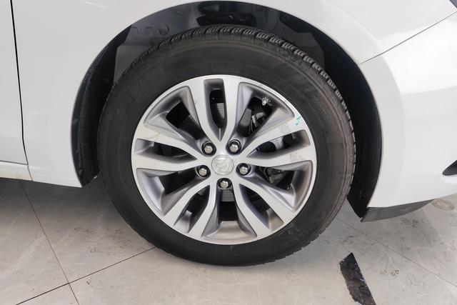 Buick Yinglang id 3804392 из Китая 8