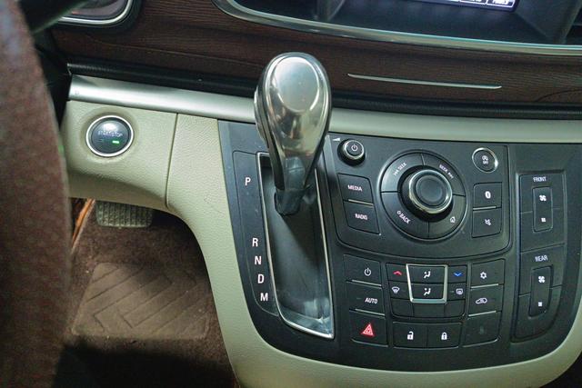 Buick GL8 2018 — фото 14