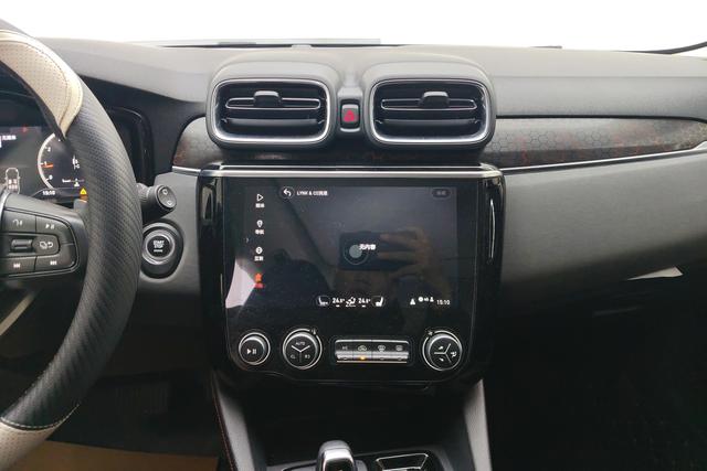 Lynk 02 2020 Темно-серый из Китая