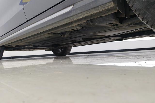 Lynk 02 2020 Темно-серый из Китая, фото 5