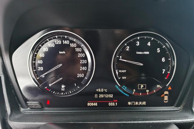 BMW 1 Series 2019 — фото 13