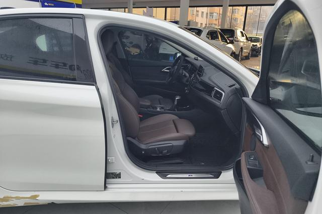 BMW 1 series 2019 Белый из Китая, фото 6