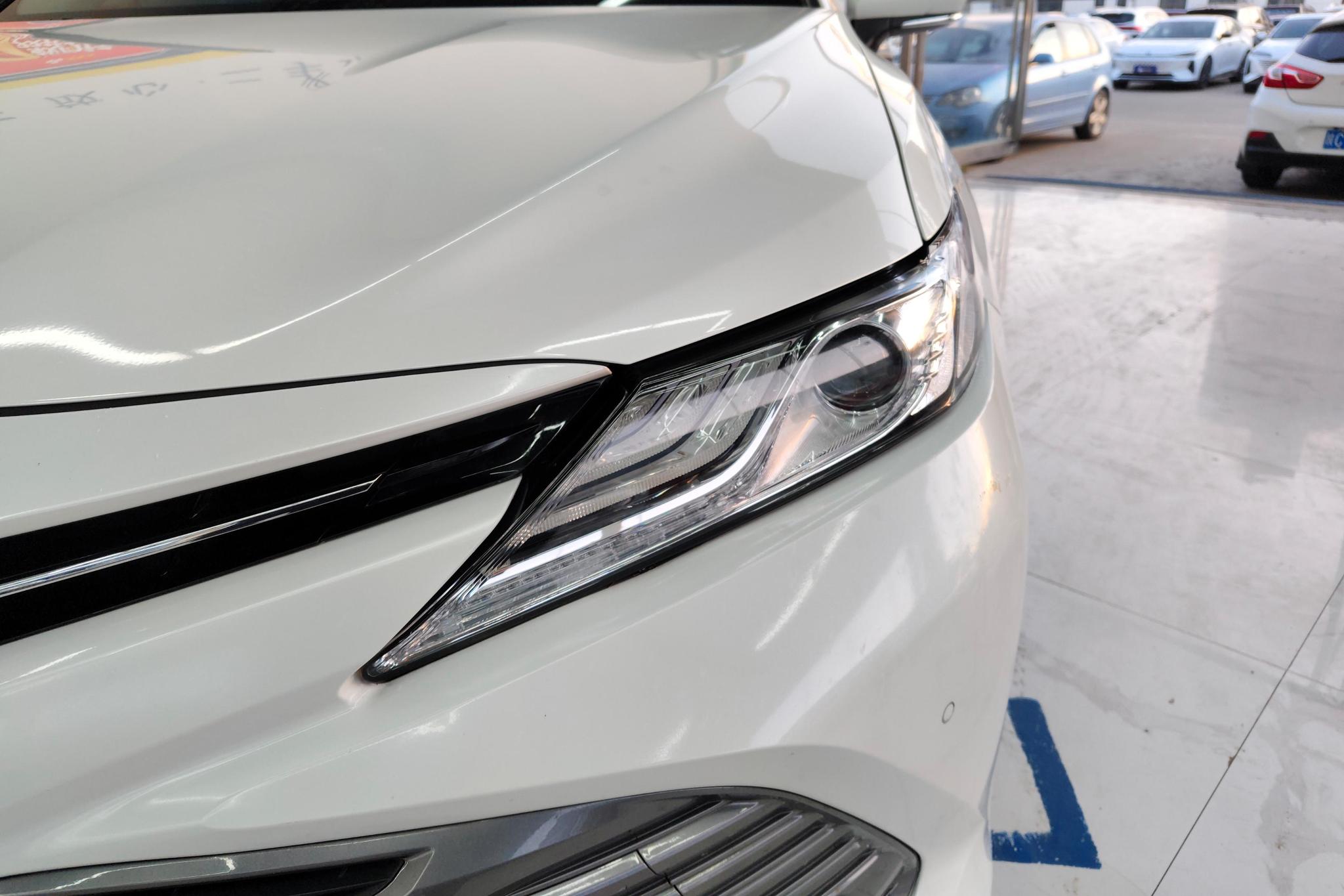 Toyota Camry 2019 2.0G Luxury