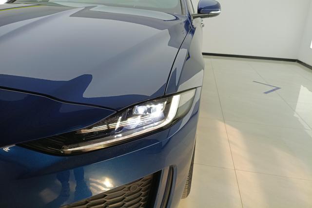 Jaguar XEL id 3804171 из Китая 10