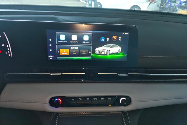 Trumpchi Empow 2023 2.0 L DHT Hybrid — фото 10