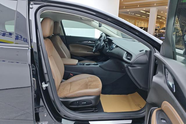 Buick Regal 2023 Черный из Китая, фото 3