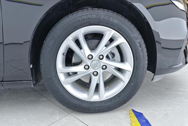 Buick Regal id 3810665 из Китая 13