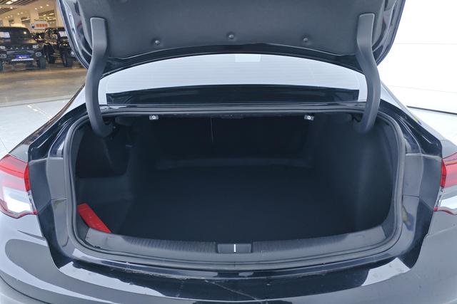 Buick Regal id 3810665 из Китая 16