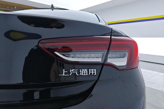 Buick Regal id 3810665 из Китая 17