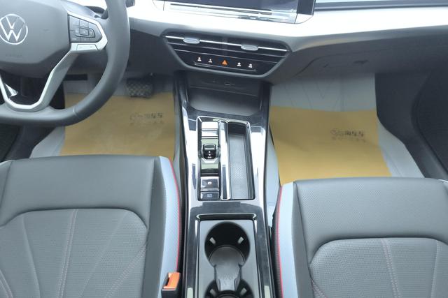 Volkswagen Lamando 2025 L 280 TSI DSG — фото 13