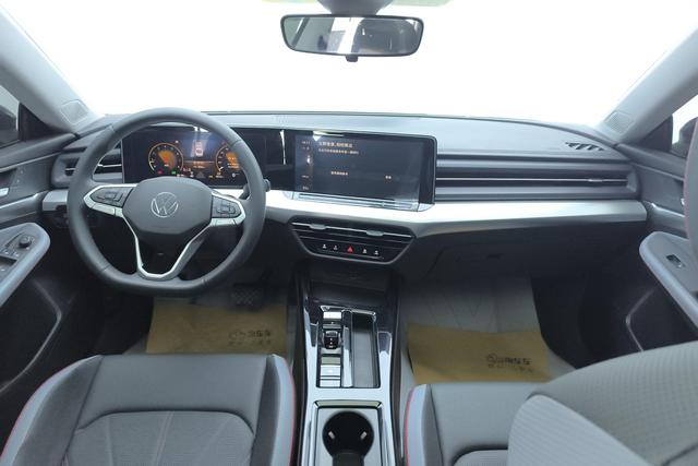 Volkswagen Lamando 2025 L 280 TSI DSG — фото 12