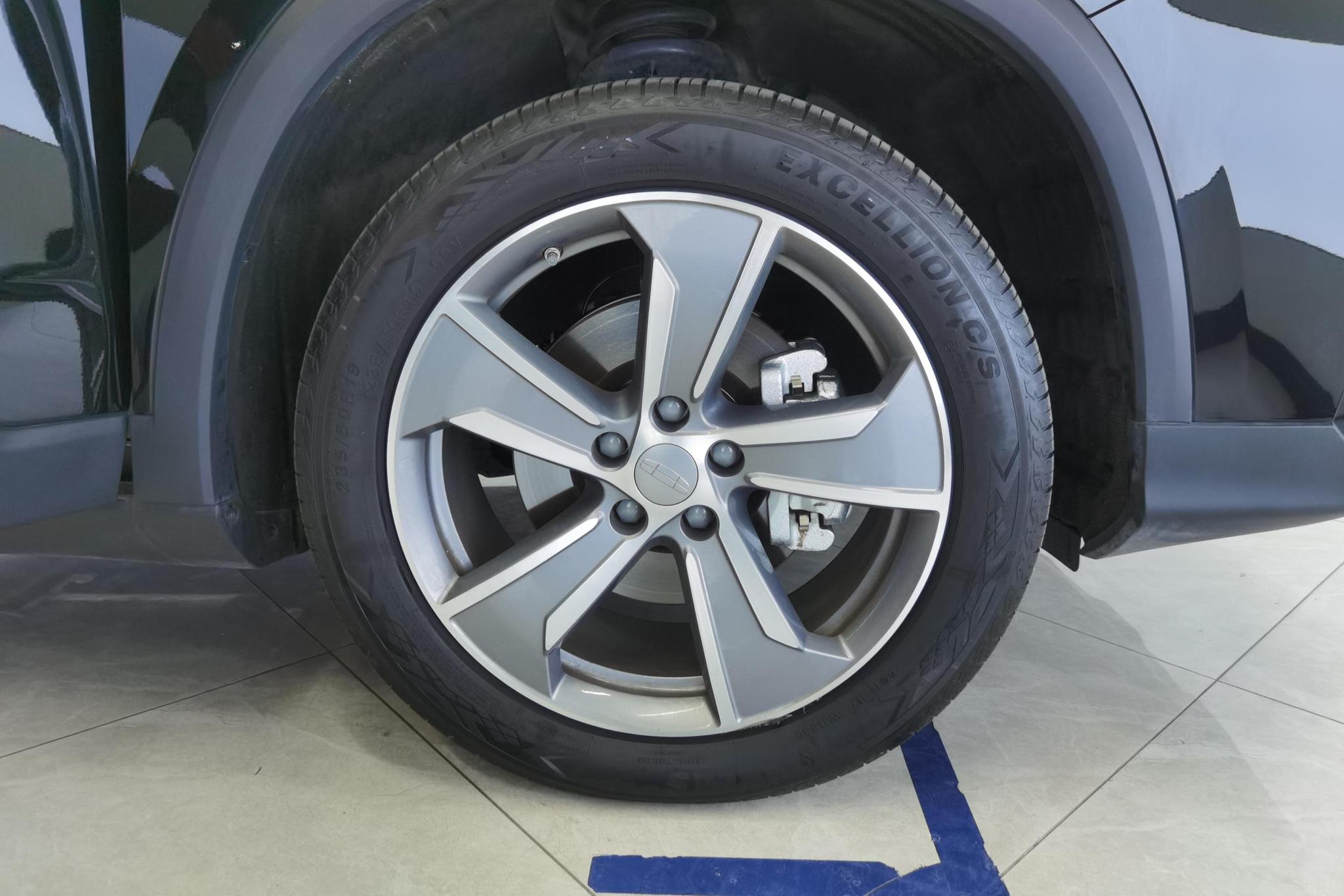 Geely HaoyueL L 2024 2.0TD DCT Luxury
