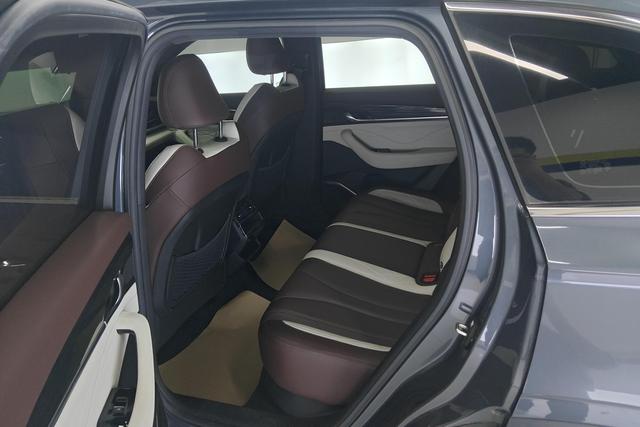 Geely Automobile Xingyue L 2024 Темно-серый из Китая, фото 4