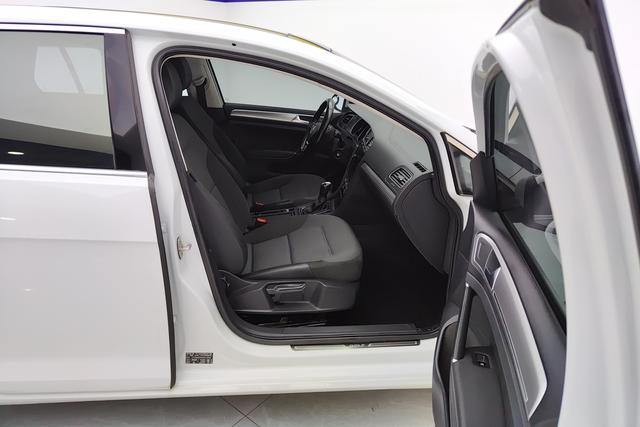 Volkswagen Golf 2019 Белый из Китая