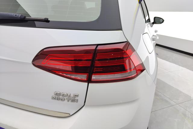 Volkswagen Golf id 3840695 из Китая 17