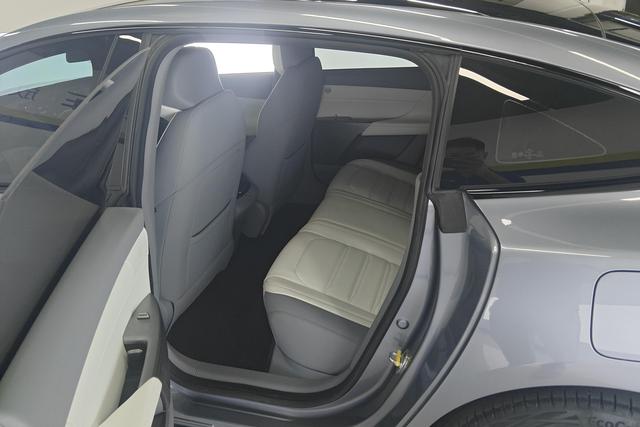 Dongfeng Yipai eπ007 2024 Темно-серый из Китая, фото 4