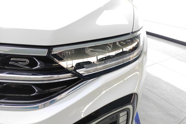 Volkswagen T-ROC 2023 — фото 5