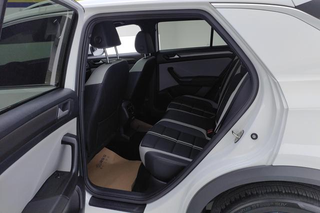 Volkswagen T-ROC 2023 — фото 15