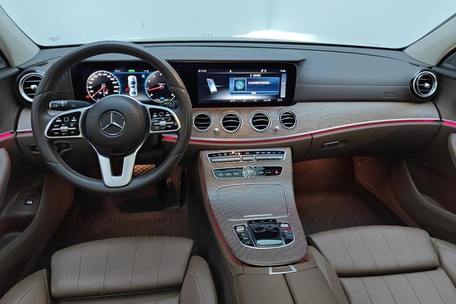 Mercedes Benz E-Class 2020 — фото 11
