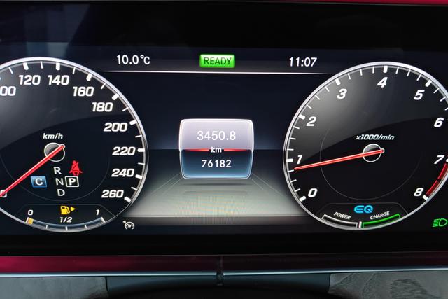 Mercedes Benz E-Class 2020 — фото 13