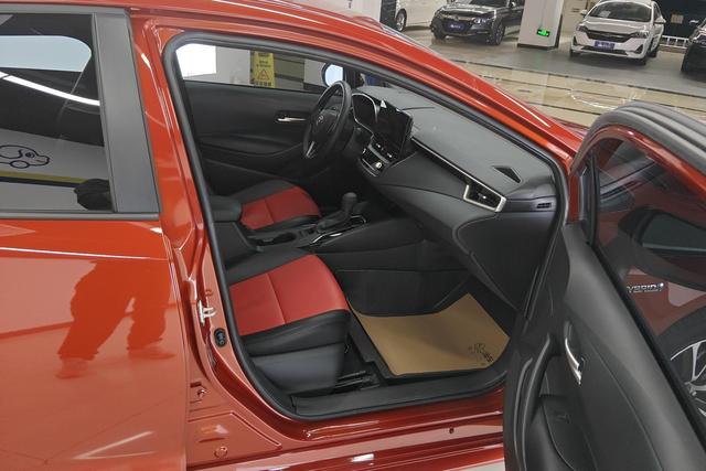 Toyota Lei Ling 2023 Красный из Китая