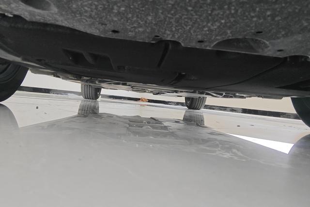 Toyota Lei Ling 2023 Красный из Китая, фото 5