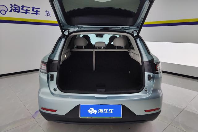 Leapmotor C11 Hybrid 2023 — фото 17