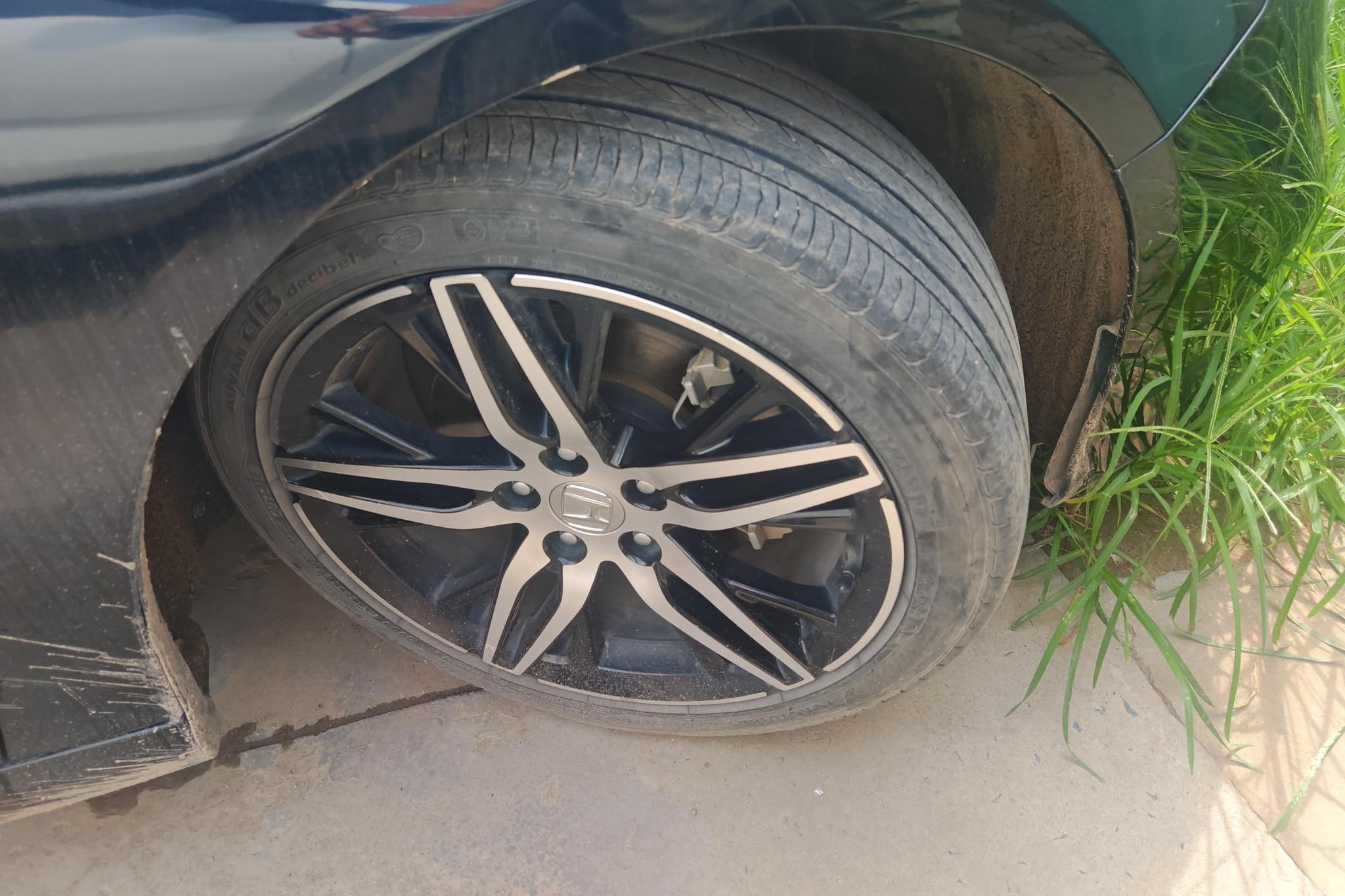Honda Accord id 4437658 из Китая 12