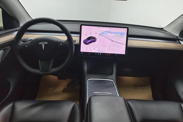Tesla Model Y 2021 — фото 14