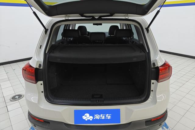 Volkswagen Tuguan 2015 — фото 17