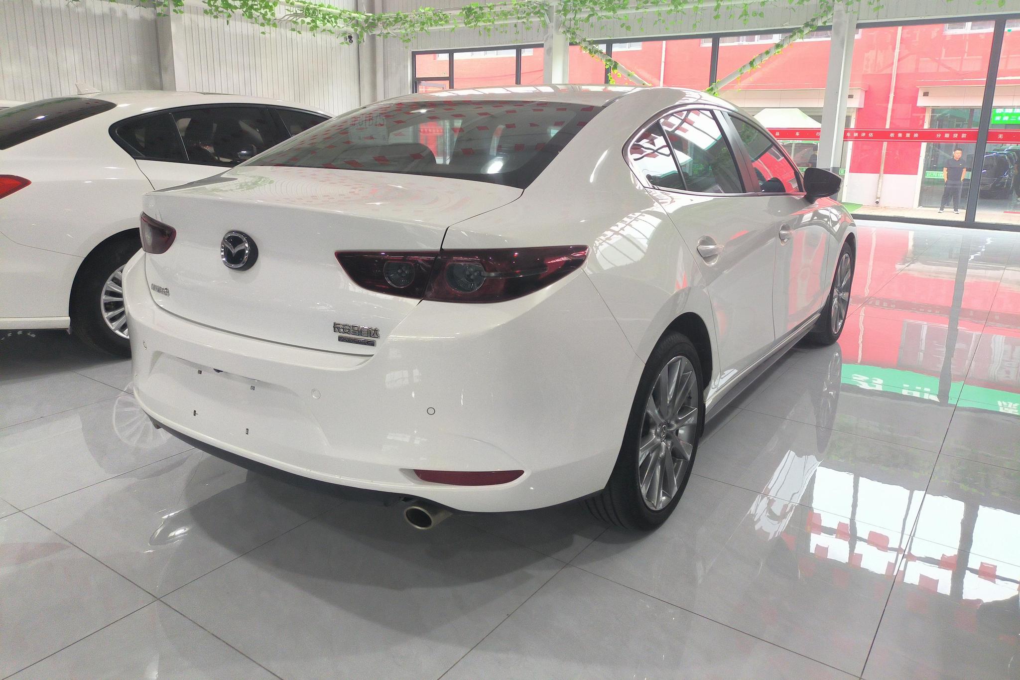 Mazda Mazda3 3 2021 2.0L AT