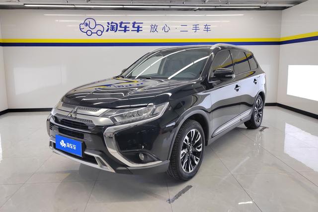 Mitsubishi Outlander 2020 — фото 1