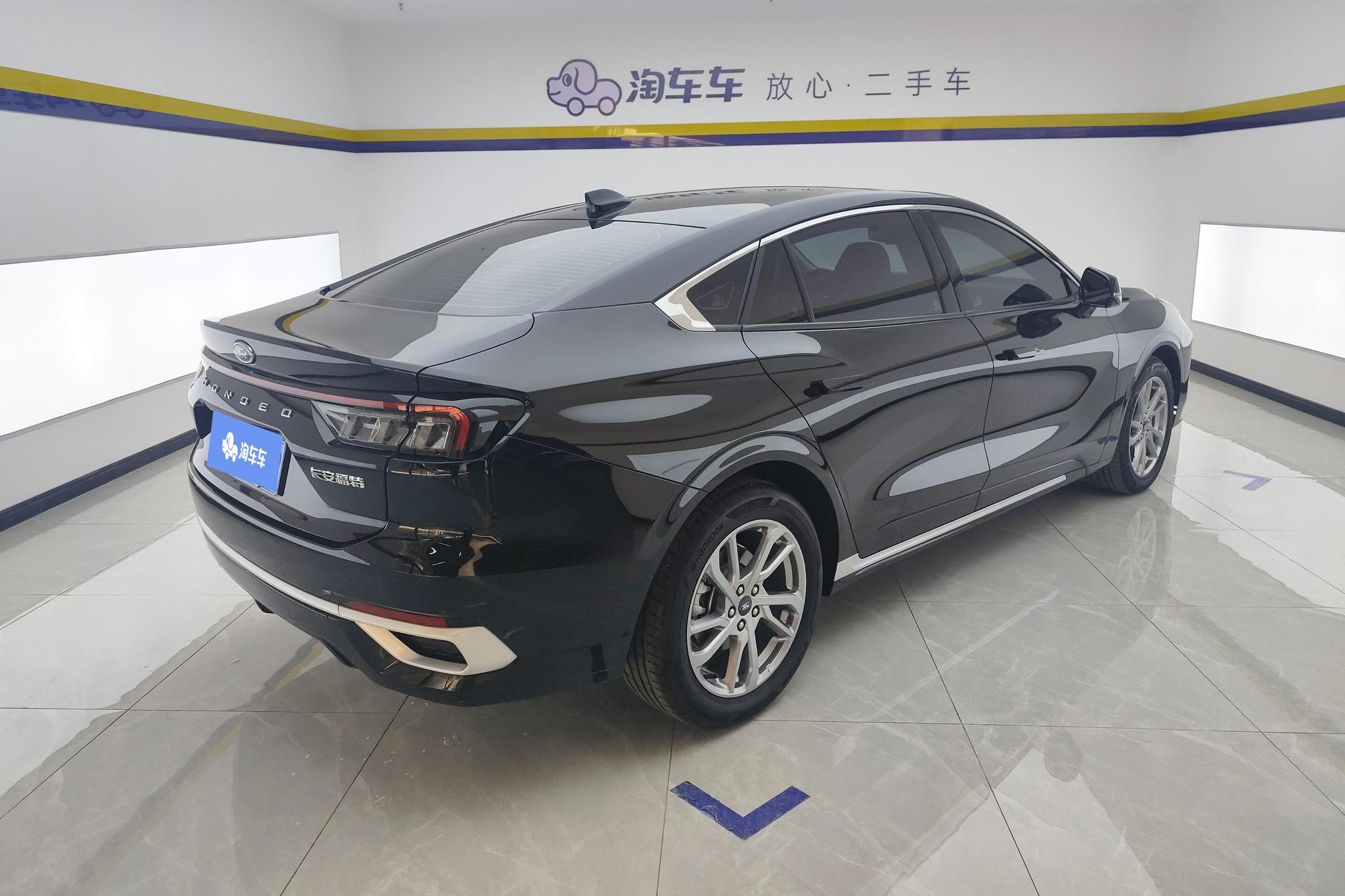 Ford Mondeo 2023 EcoBoost 245 Luxury