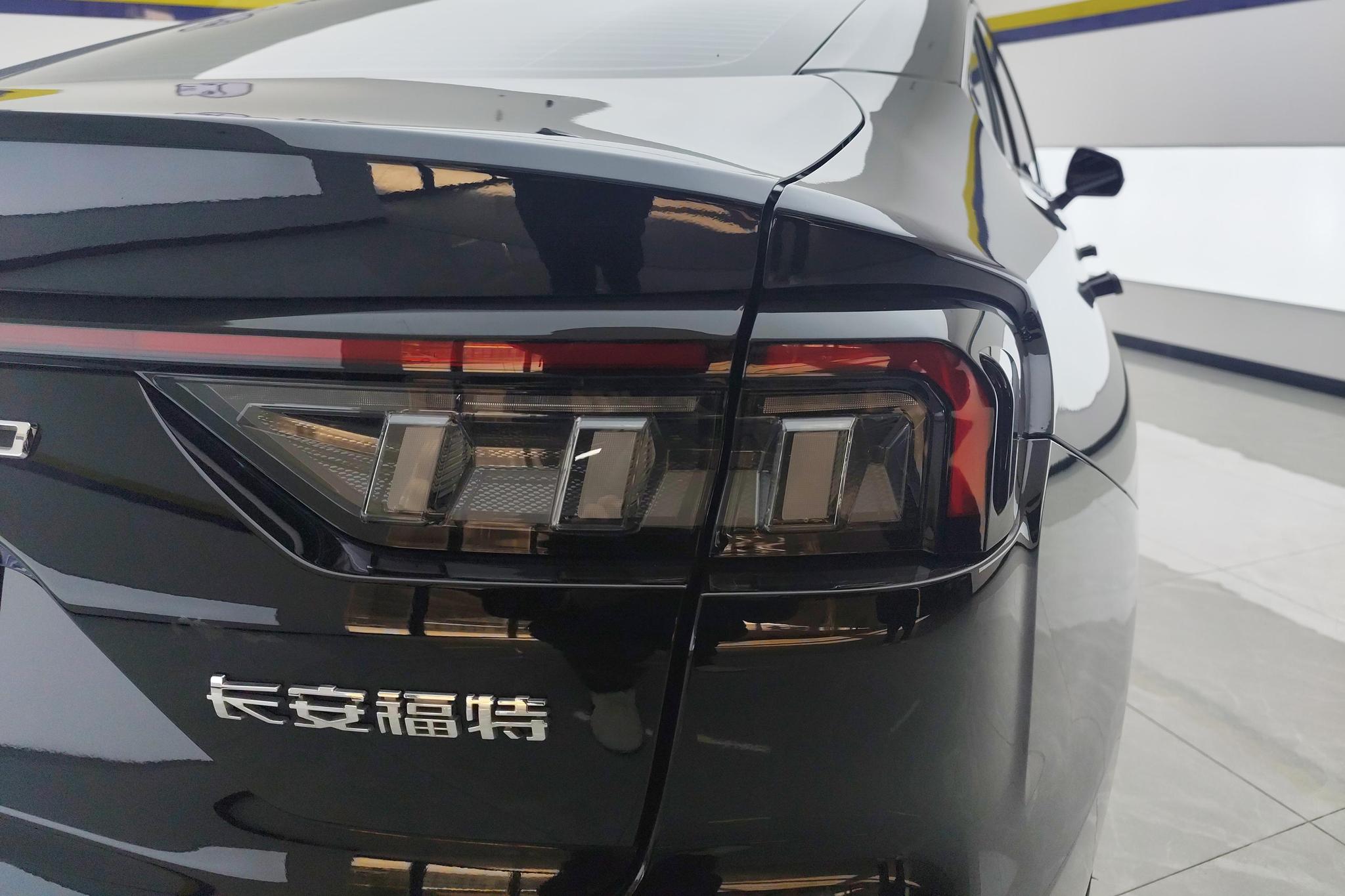 Ford Mondeo 2023 EcoBoost 245 Luxury