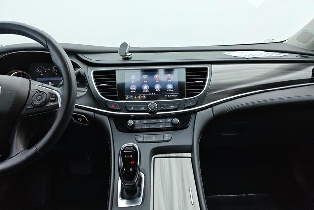 Buick Lacrosse 2022 — фото 10