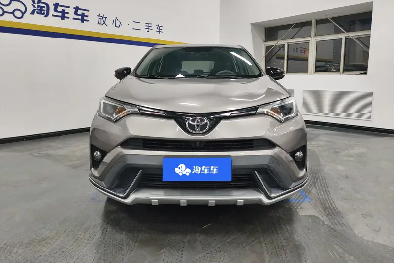 Toyota RAV4 — фото 2