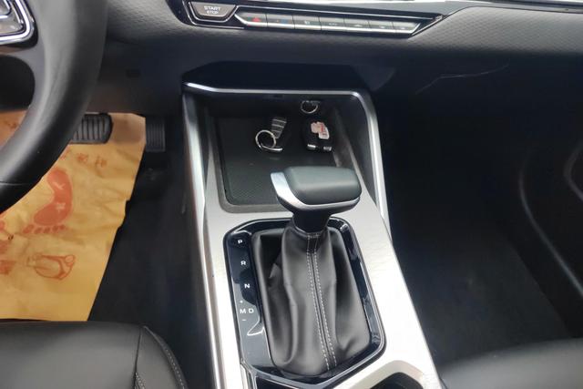 Geely Automobile Emgrand id 3785678 из Китая 11